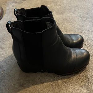 SOREL ankle wedge black Joan of Arctic 8.5